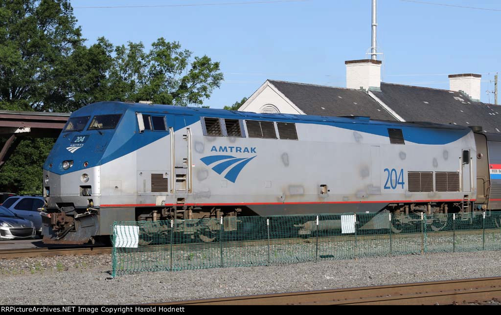 AMTK 204, looking a little splotchy, leads train 92